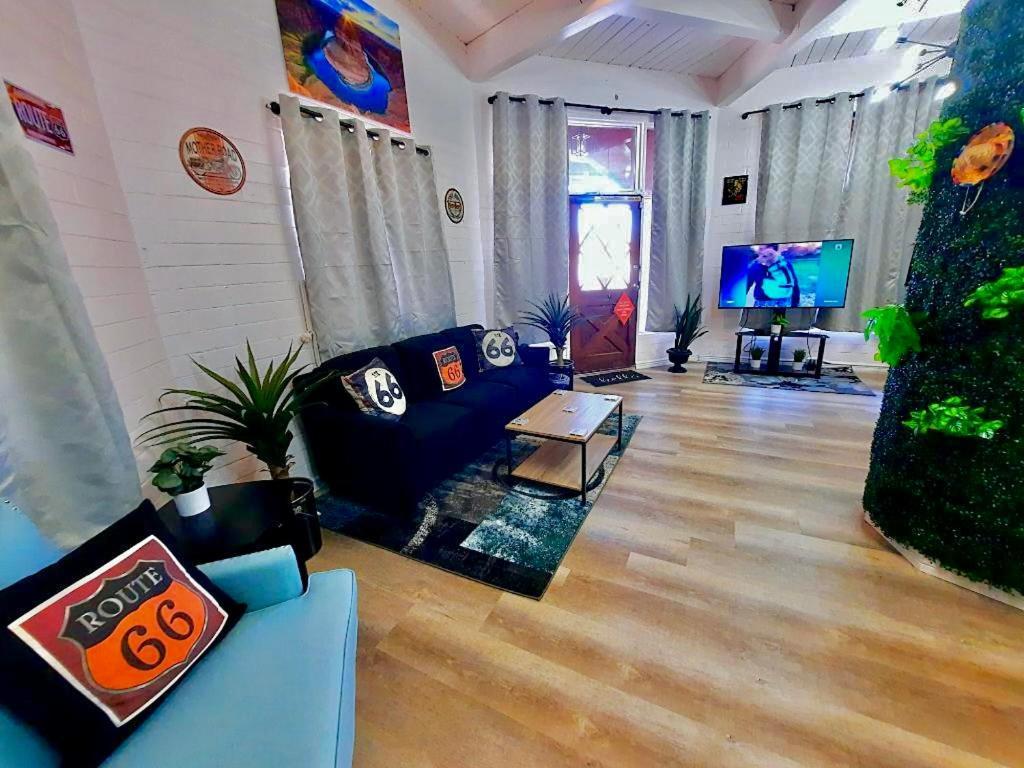 Canyon'S Edge Route 66 Motel アッシュ・フォーク エクステリア 写真