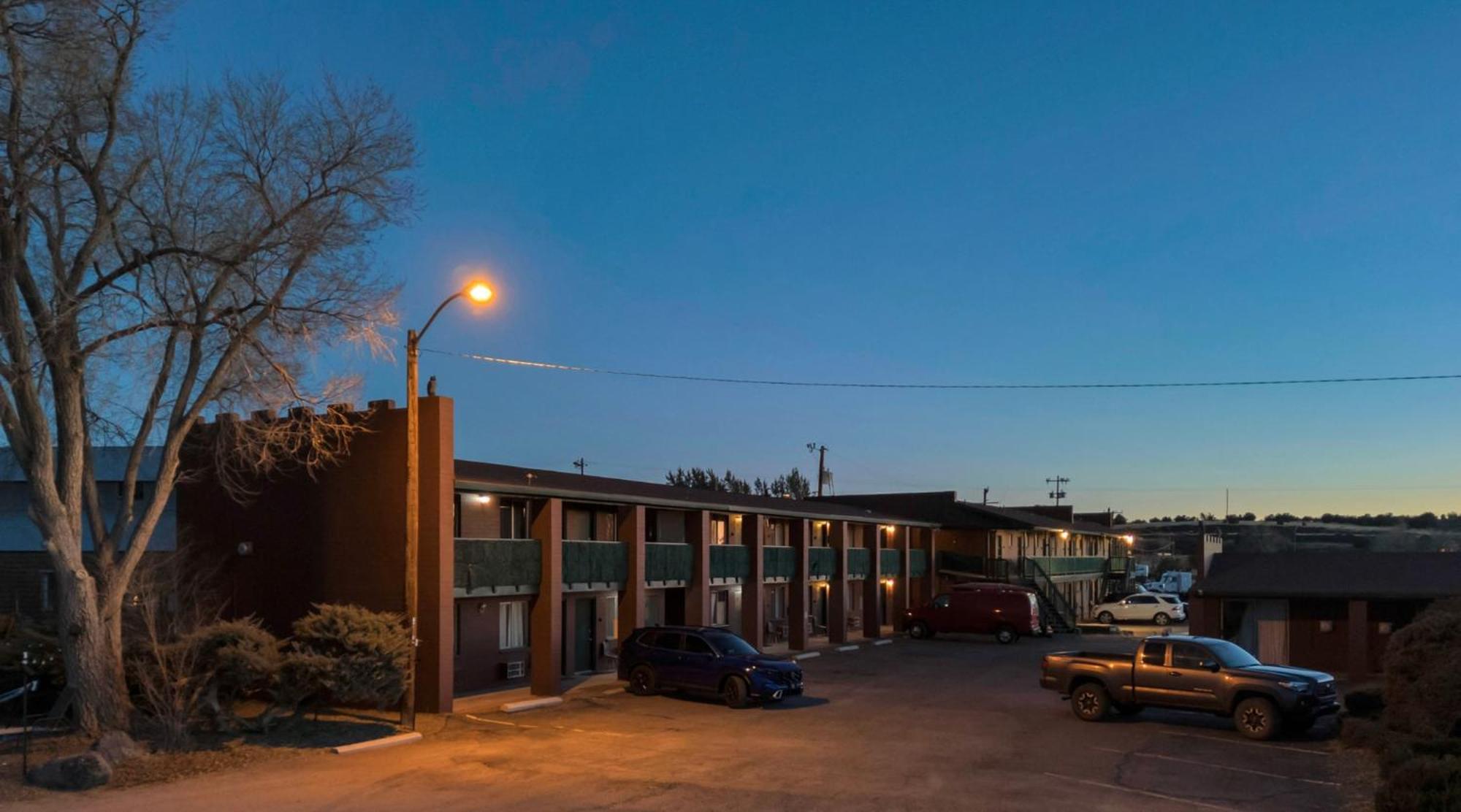 Canyon'S Edge Route 66 Motel アッシュ・フォーク エクステリア 写真